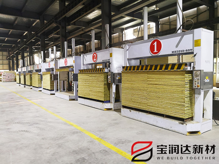 寶潤(rùn)達(dá)巖棉保溫裝飾一體板復(fù)合